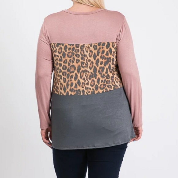 Plus Size Leopard Block Tie Knot Top - Picture 2 of 3